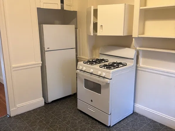 330 Salem St APT 3, Malden, MA 02148