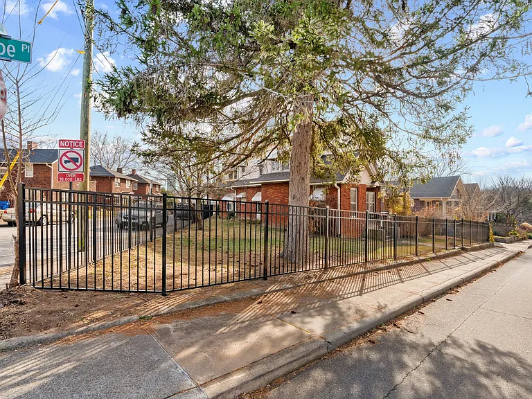 47 Monroe Pl #2 — Photo 6