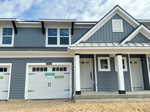 8906 Dalton Ln, Jenison, MI 49428