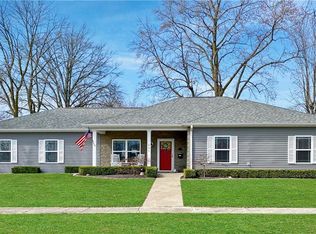 621 S 6th St, Mattoon, IL