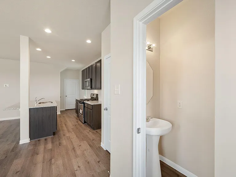 3915 Deledda Dr — Photo 25