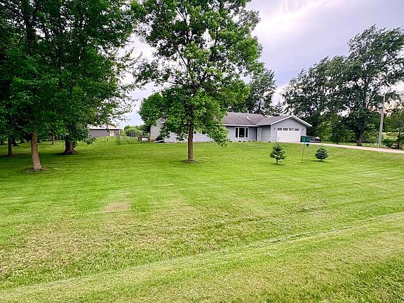 4th image of 28169 Meadow Dr