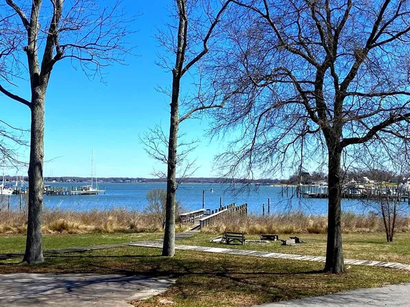 1055 Old Turkey Point Rd, Edgewater, MD 21037