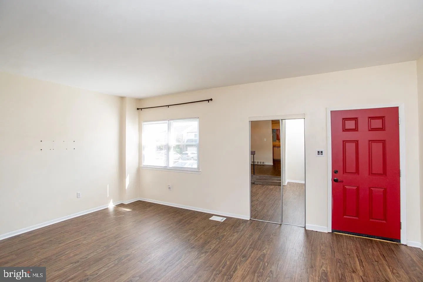 3 bed, 2.5 bath, 1788 sqft, $2,800 — Photo 3