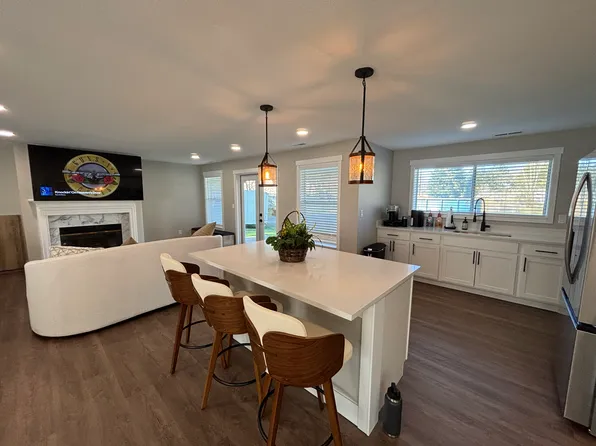 Chambers Crest Apartments