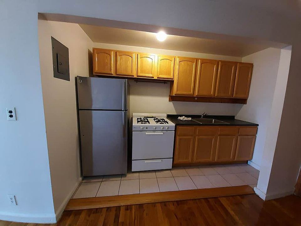 1st image of 1797 Lex Ave #2