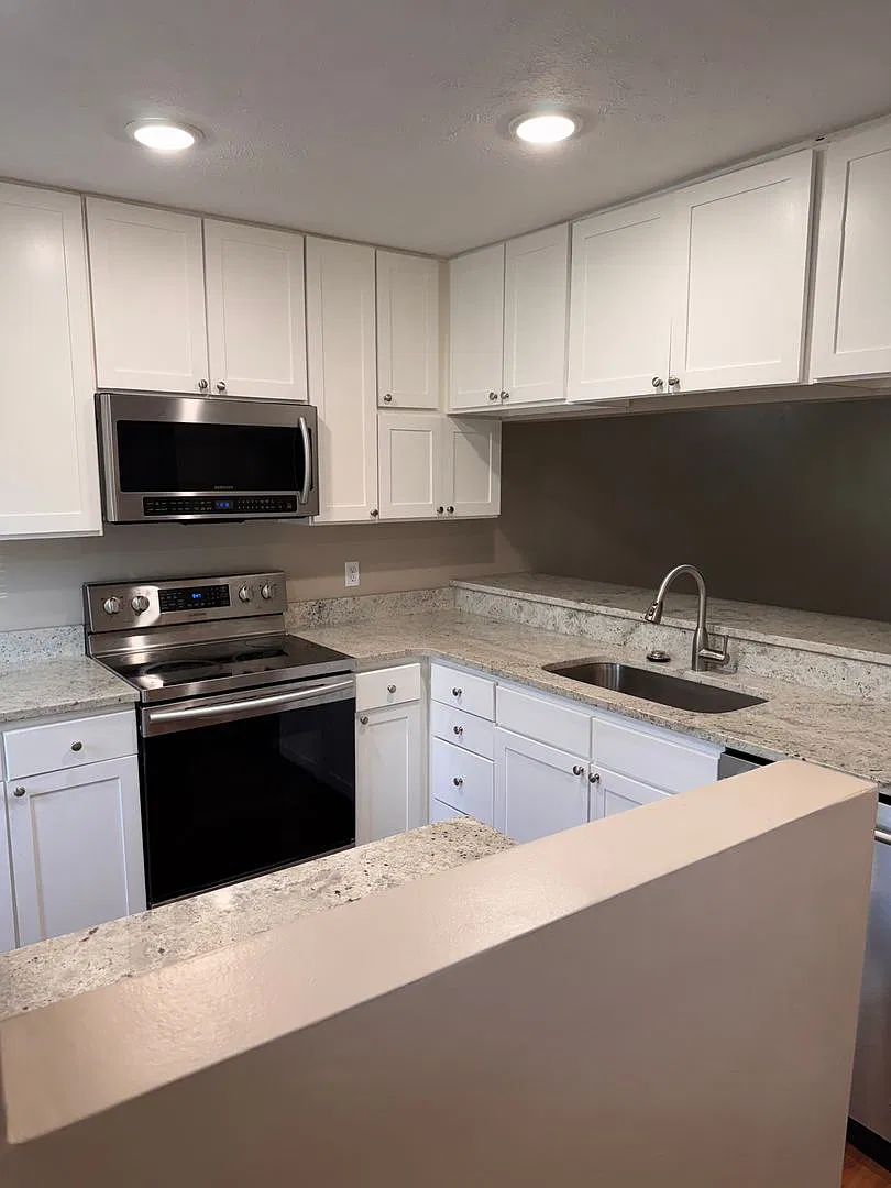 2 Bedroom || 2 Bathroom - Single Level Townhome — Photo 1