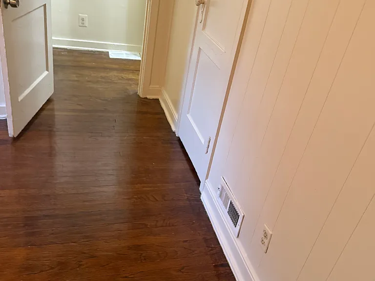 1139 Empire Ave #B — Photo 9