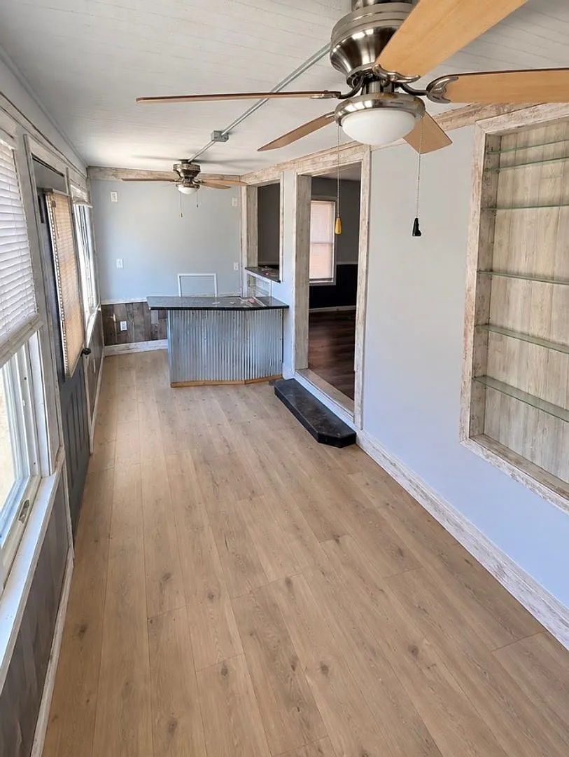 2812 S Price Ave. — Photo 2