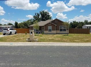 23114 Grand Spg, Elmendorf, TX 78112