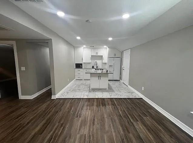 4 bed, 2.0 bath, 1260 sqft, $2,300 — Photo 3