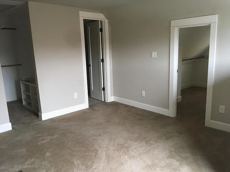 2545 SE Ankeny St — Photo 14