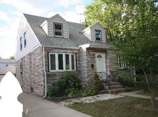 25 Hope St, Hempstead, NY 11550