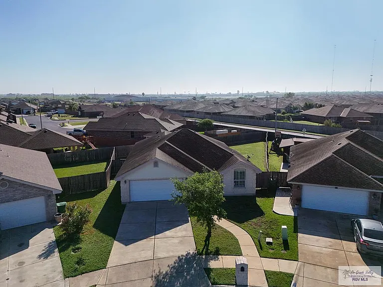 2304 Concord Pl — Photo 14