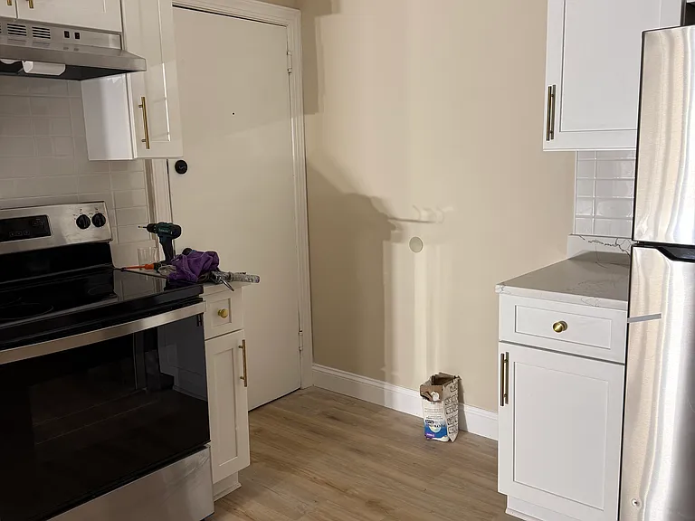 110 Railroad Ave #8 — Photo 3