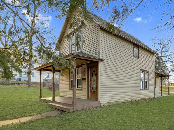 514 Summit St NE, Chatfield, MN 55923