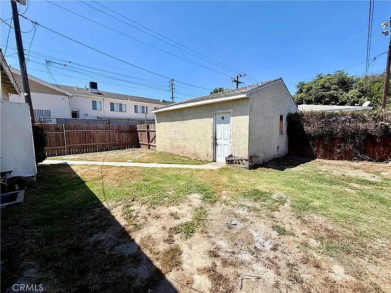3011 Delta Ave — Photo 24