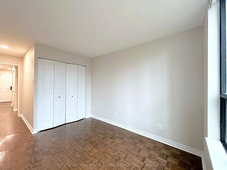 17 Brookbanks Dr #104 — Photo 12