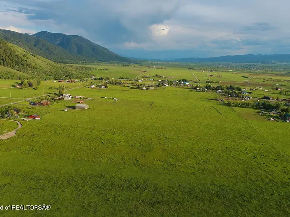 3331 County Road 110, Etna, WY 83118