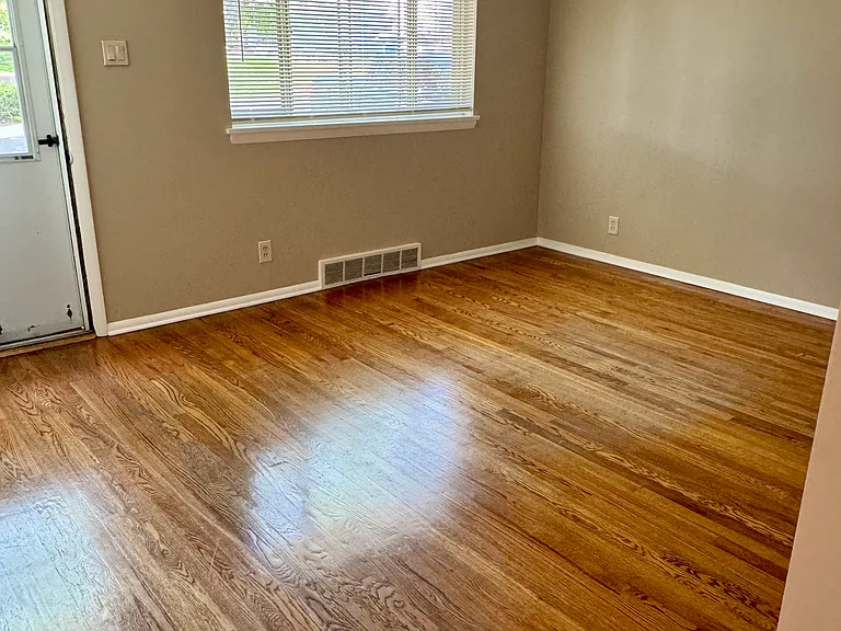 223 Toulon Dr — Photo 3
