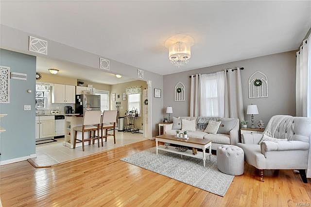 1st image of 51 Franklin Ave