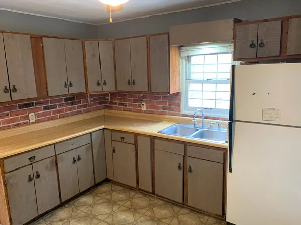 120 N Wiley 120 1/2 St, Crestline, OH 44827