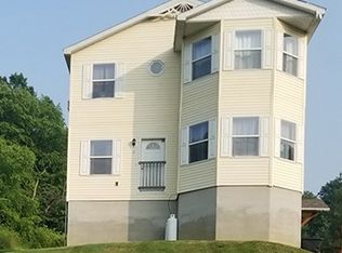 422 Stable Rd, Indiana, PA 15701