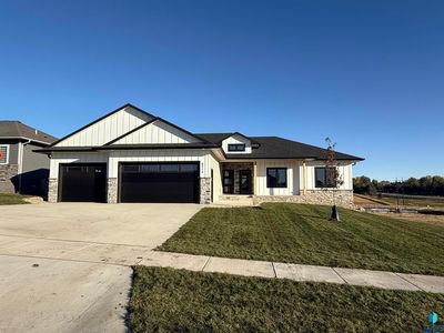 8316 E Sheridan Cir, Sioux Falls, SD, 57110