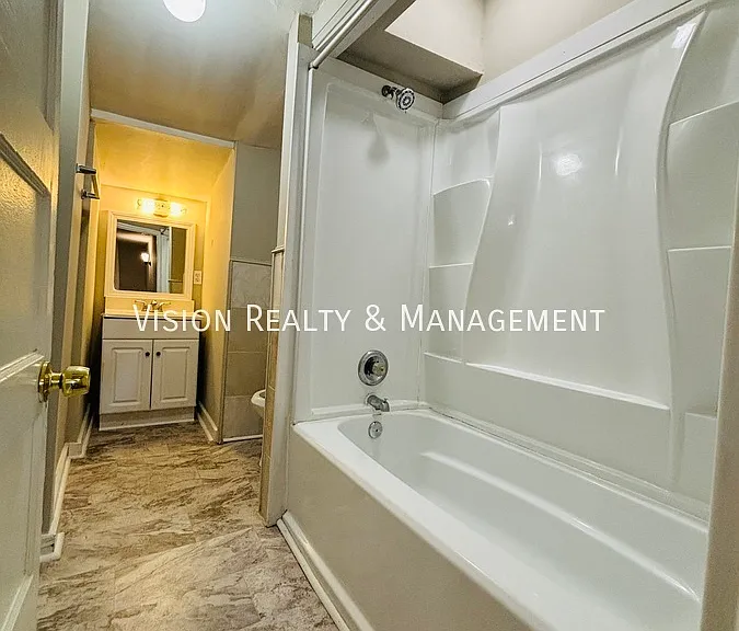 302 Mandeville Ave — Photo 13