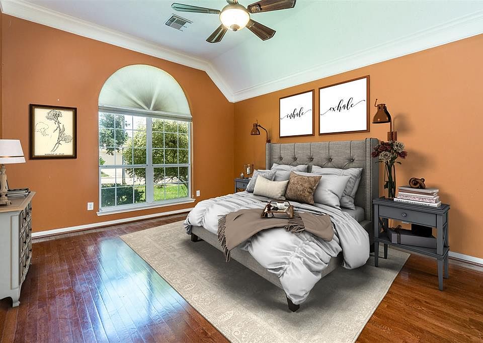 1st image of 12927 Dove Oaks Ct