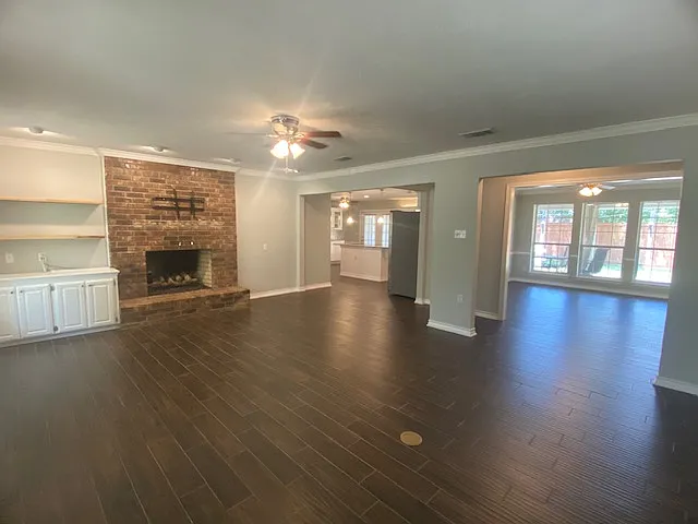 601 Brown Dr — Photo 2