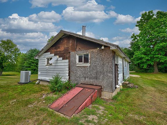 3rd image of 7200 Hess Rd