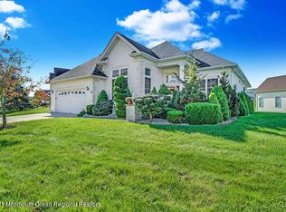 37 Dunberry Dr, Freehold, NJ 07728