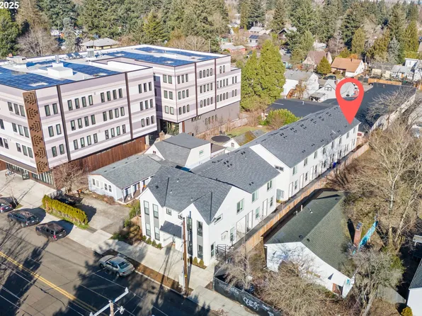 5879 NE Prescott St #12, Portland, OR 97218