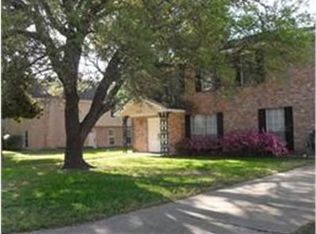 4927 Oak Shadows Dr, Houston, TX 77091
