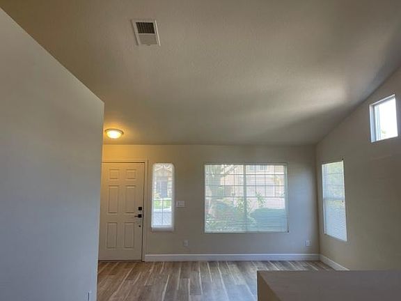4th image of 4716 Canyon Hills Dr