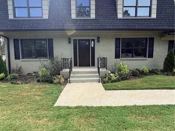 1012 Rays Rd, Stone Mountain, GA 30083