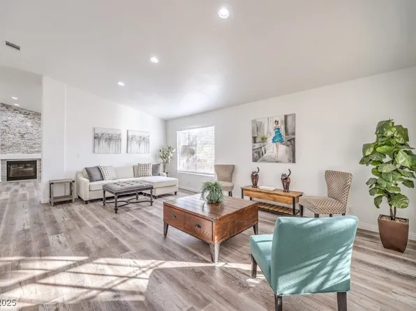 1046 Weatherboard St, Henderson, NV 89011