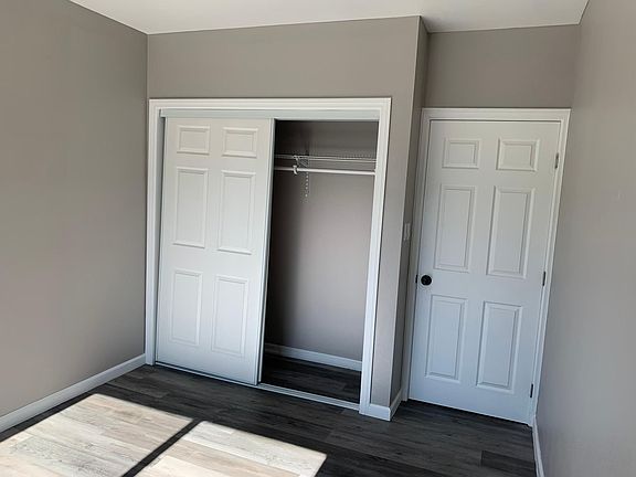 4th image of 6463 Woodlake Ave