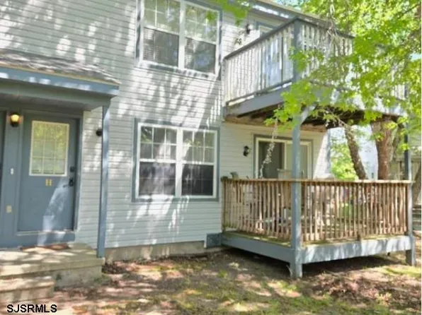 20 Oyster Bay Rd APT H, Absecon, NJ 08201