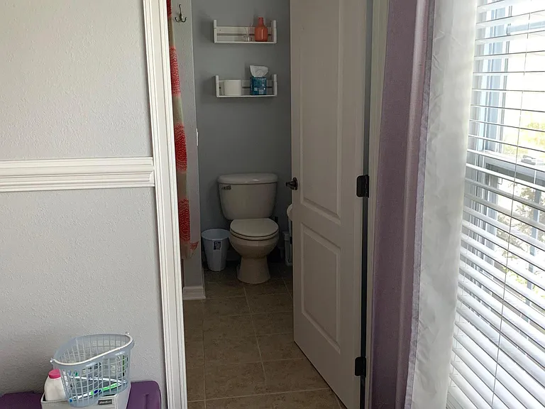 7631 Bramwell St — Photo 56