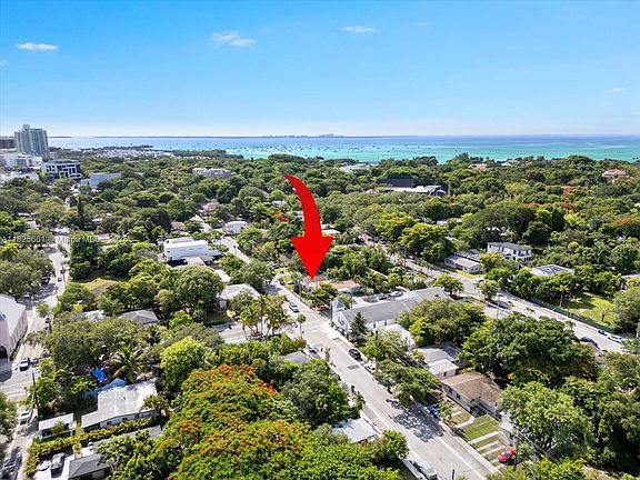 5th image of 3490 Charles Ave