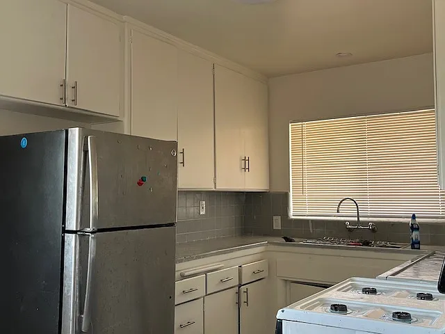 10718 Crenshaw Blvd #4 — Photo 5