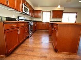 304 Barry Loop, Mount Vernon, WA 98274