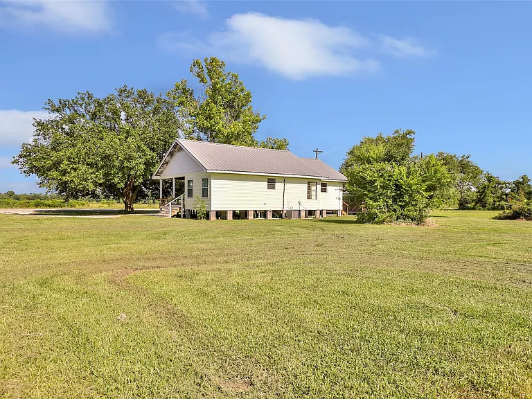 9307 Highway 321 — Photo 10