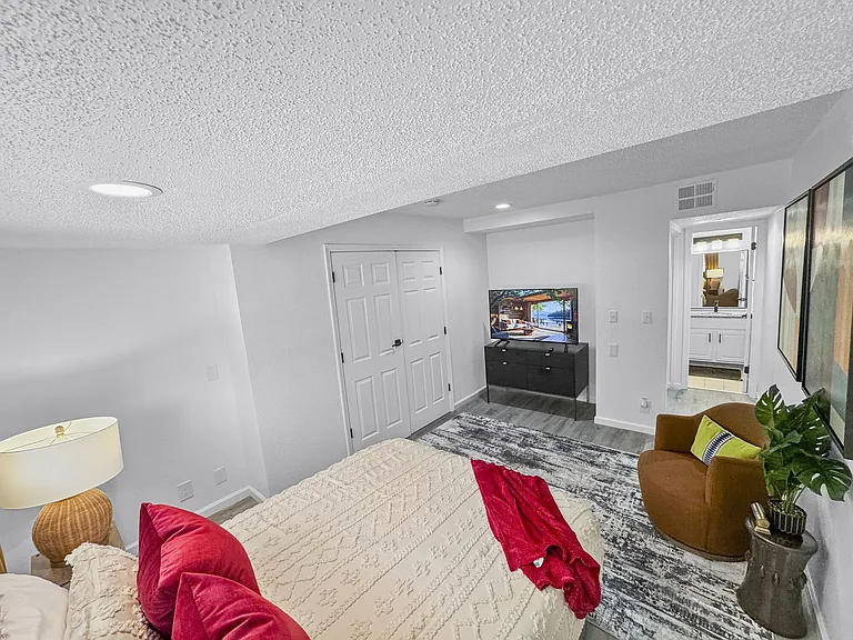 The District — Photo 7