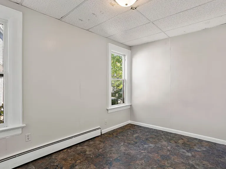 1314 S 12th St — Photo 16