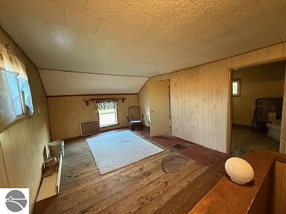 4th image of 2425 E Roggy Rd