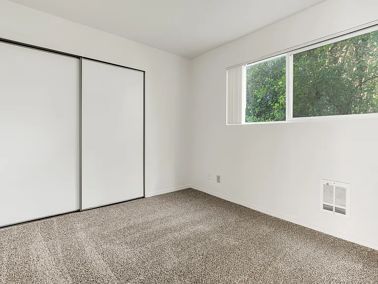 Crestwood Apartments Portland