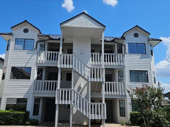 101 Island Dr #A, Horseshoe Bay, TX 78657